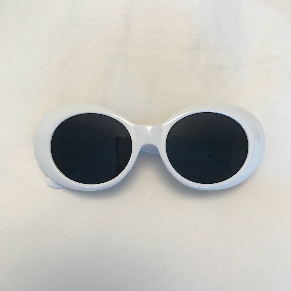 CLOUT GOGGLES aka sunglasses